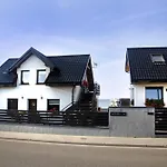 Apartment 5 Metrow Od Morza