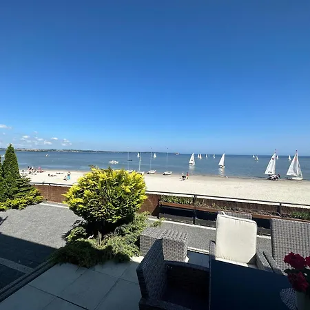 5 Metrow Od Morza Apartment Rewa