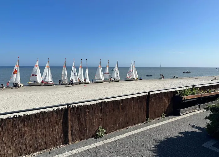 5 Metrow Od Morza Rewa