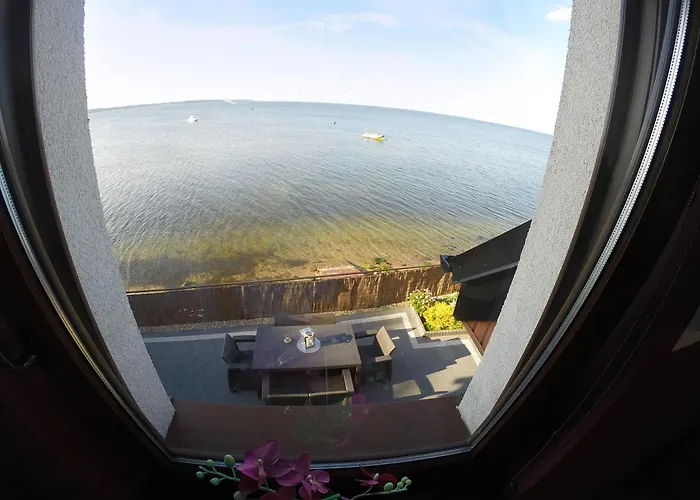 5 Metrow Od Morza Rewa