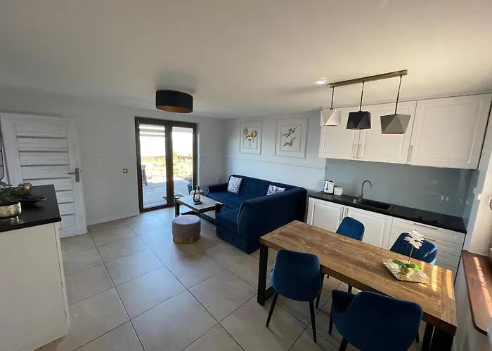 5 Metrow Od Morza Lägenhet Rewa